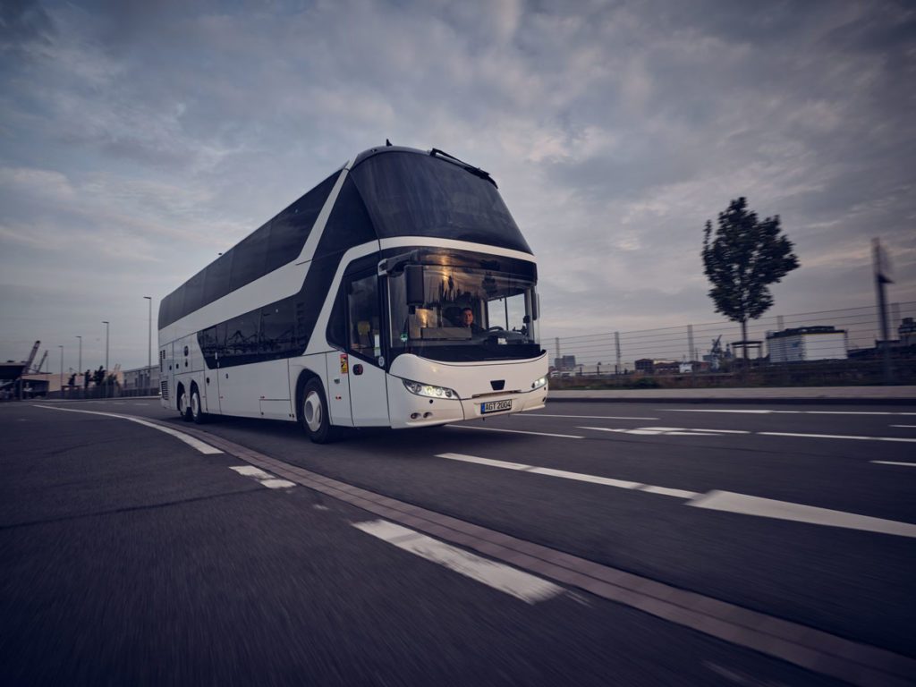 agt - agency for global transport - Doppeldeckerbus