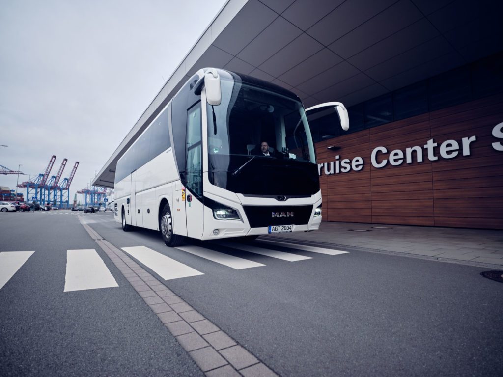 agt doppeldecker am hamburger hafen 2