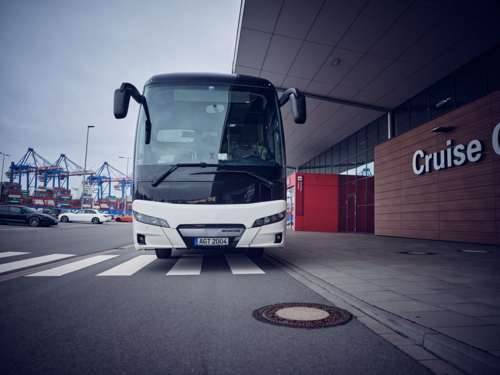 agt doppeldecker am hamburger hafen 3